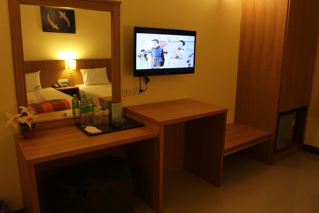 The Lephant Hotel Surat Thani Exterior photo