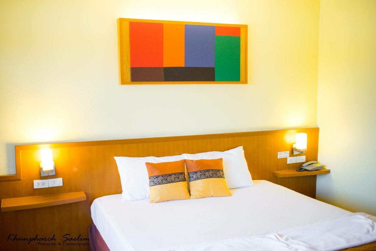 The Lephant Hotel Surat Thani Exterior photo